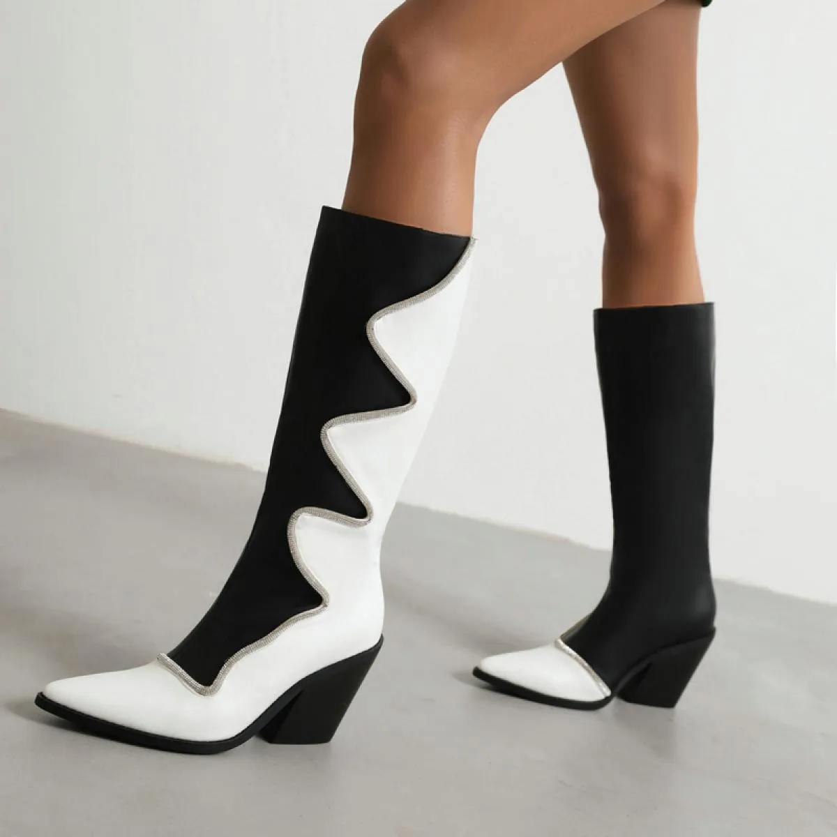 2024 Nuovi Colori Misti Donne Stivali Al Ginocchio Abito Da Ufficio Signore Flock Spessi Tacchi Alti Scarpe A Punta Donna Classi