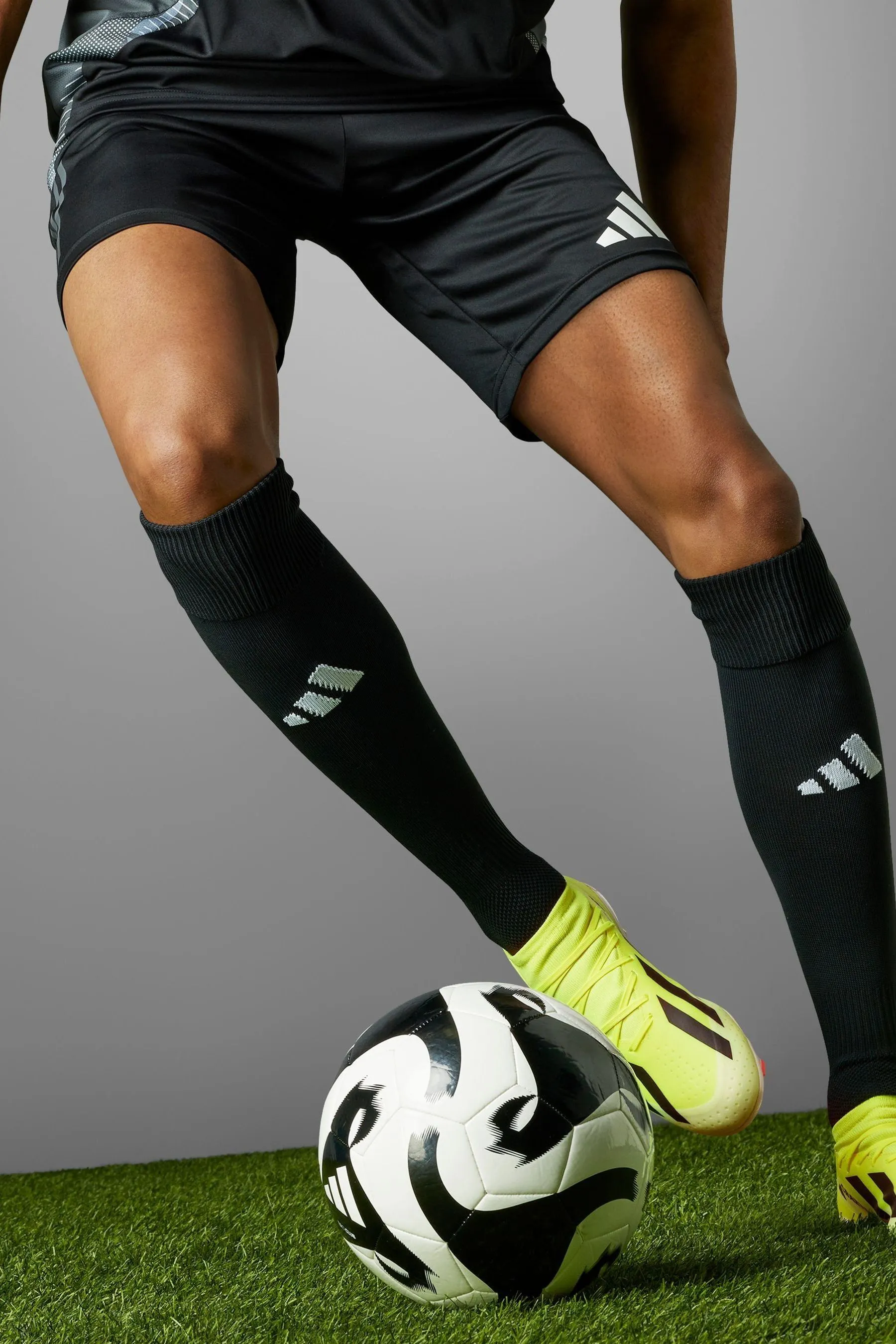 adidas Football X Crazyfast League - Stivali per adulti per terreni duri