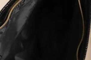 Borsa a mano grande fantasia coccodrillo, nera