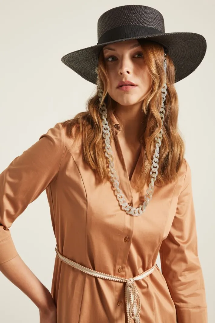 Cappello con catenella