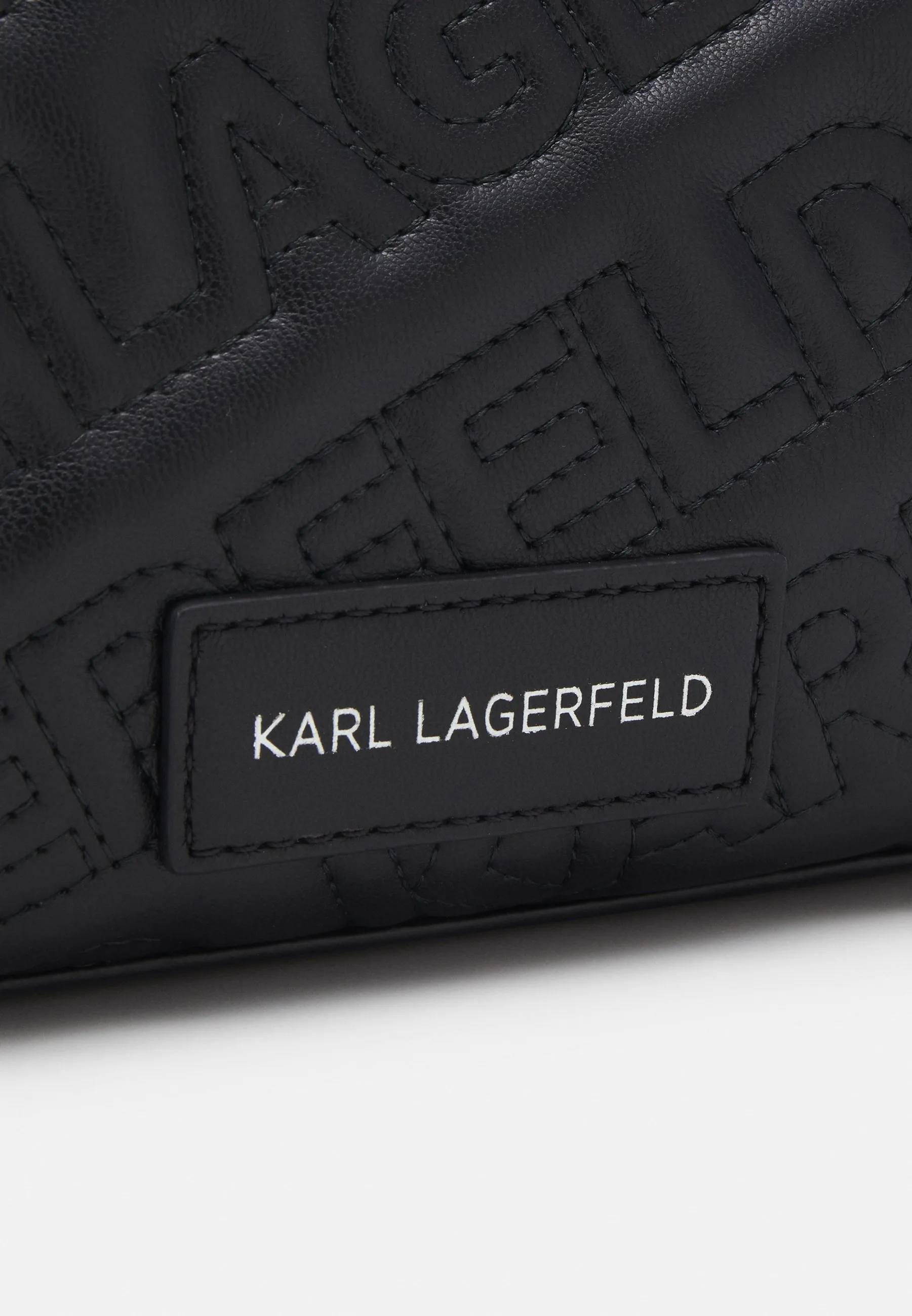 ESSENTIAL KUILT SHOULDERBAG - Borsa a mano