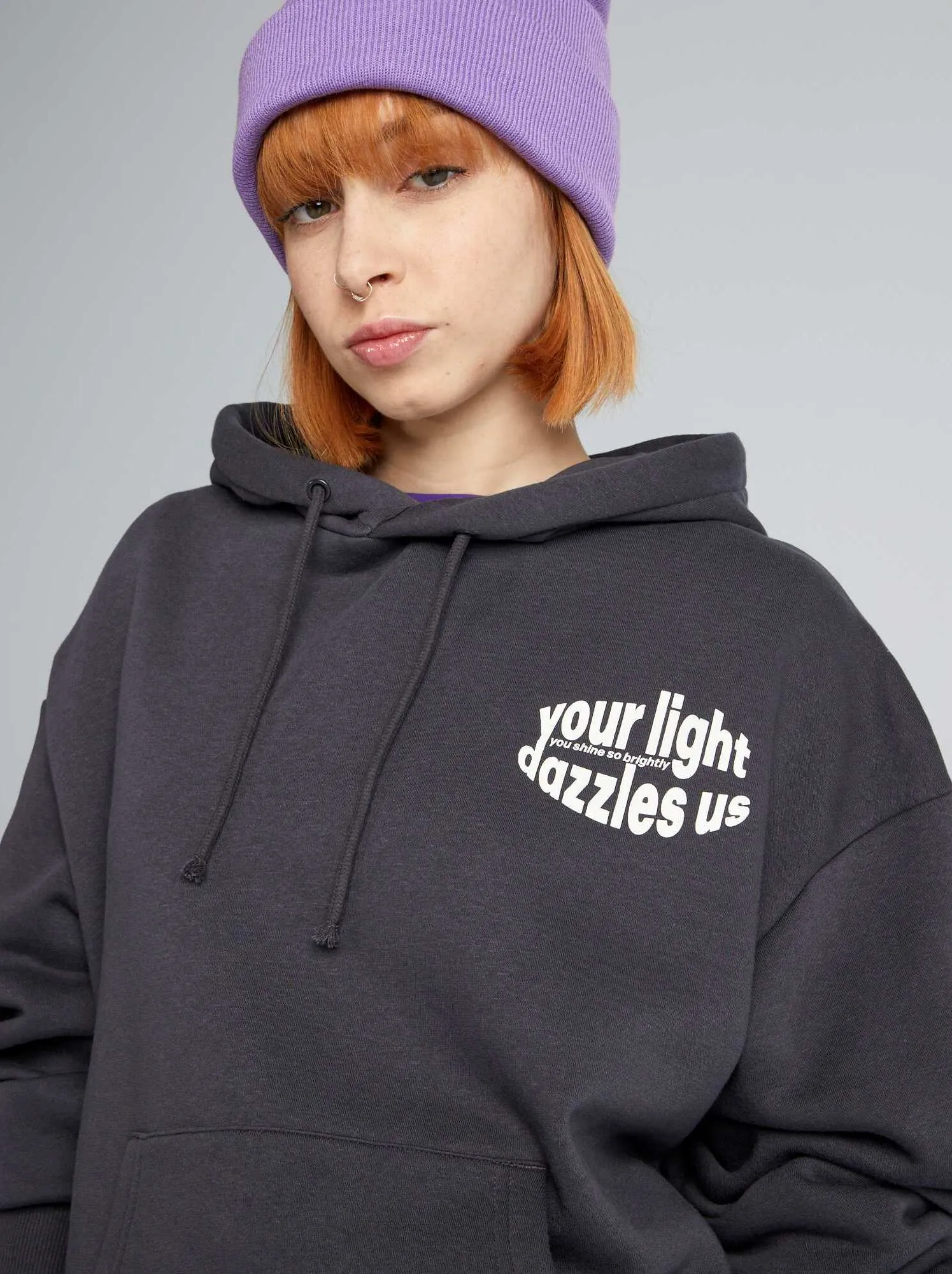 Felpa oversize con cappuccio stampata - NERO