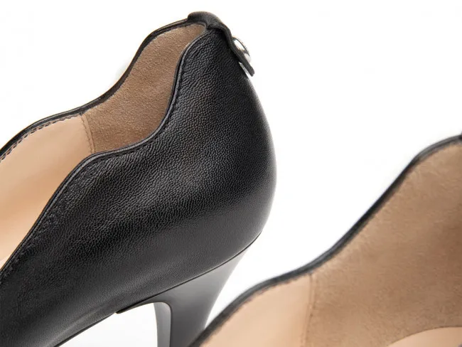 NERO GIARDINI SCARPE CON TACCO DONNA INVERNO I013470DE 100  DECOLTE IN PELLE NERO