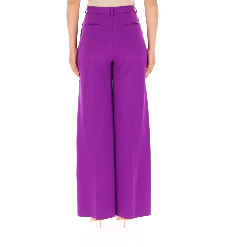 Pantalone flare