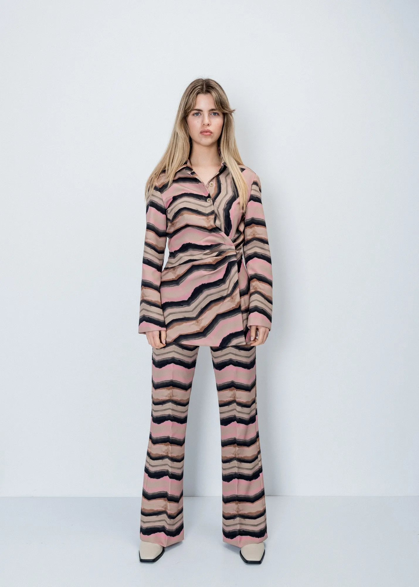 Pantalón flare estampado