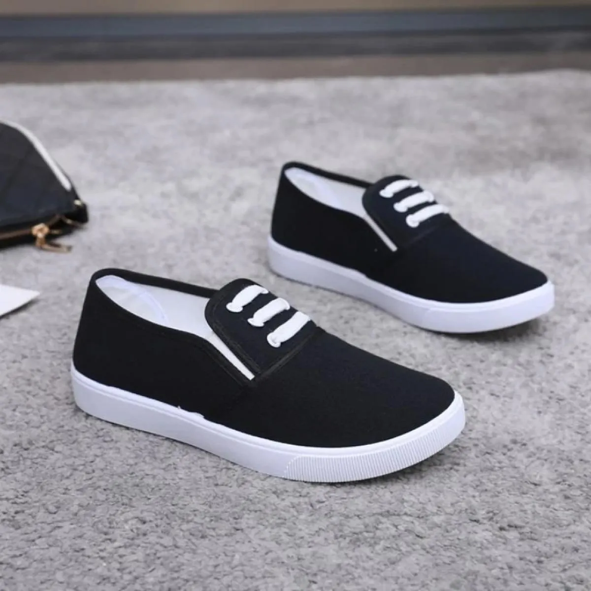 Scarpe basse slip on in tela da donna Mocassino nero da donna Sneakers da donna nere Scarpe casual Ballerine Tela antiscivolo On