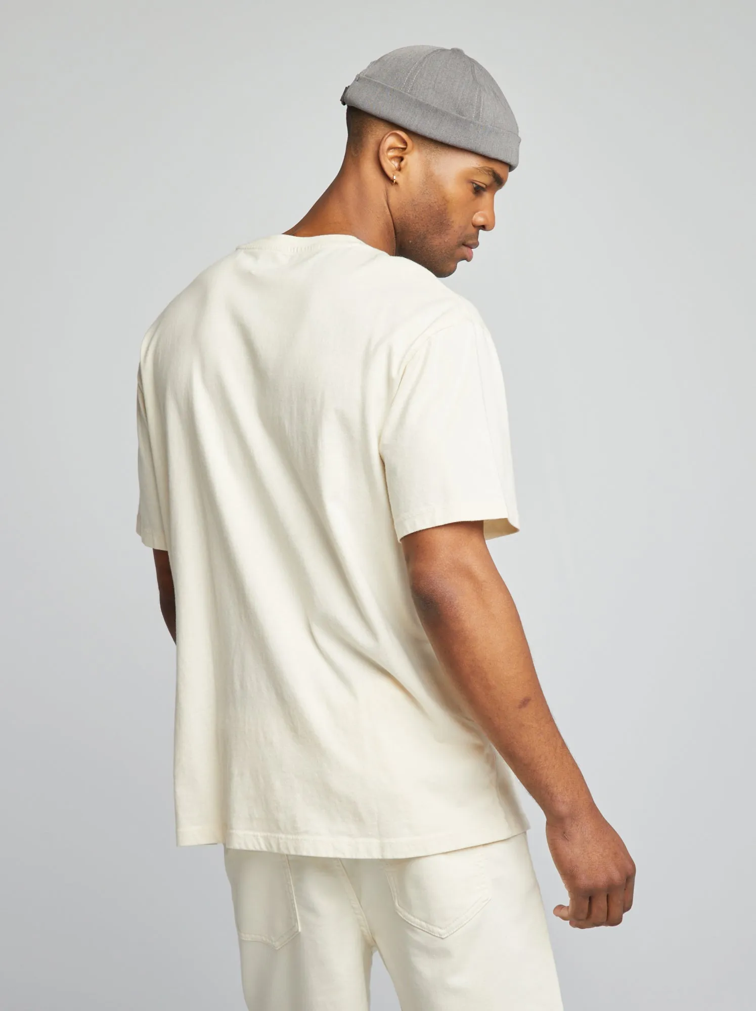 T-shirt stile oversize con stampa - BIANCO