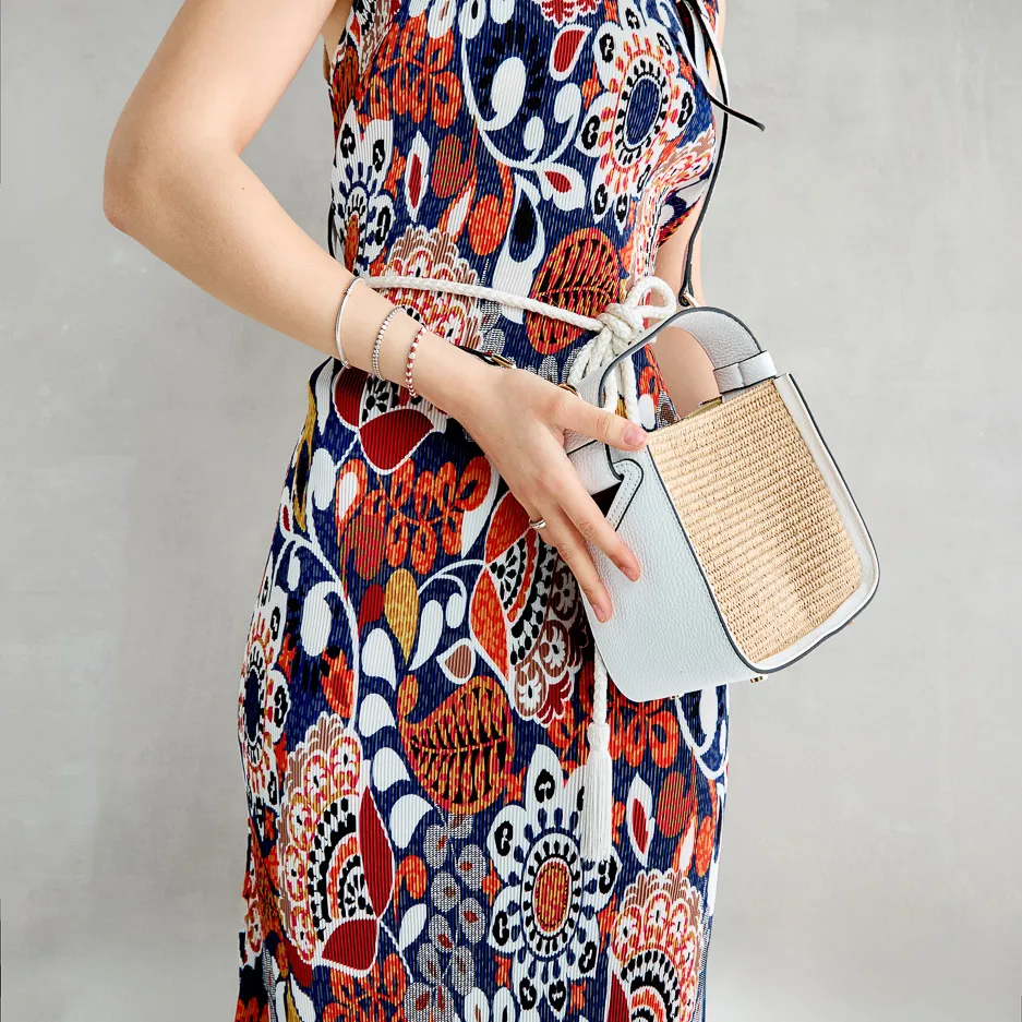 V-Bag Bianca in Rafia